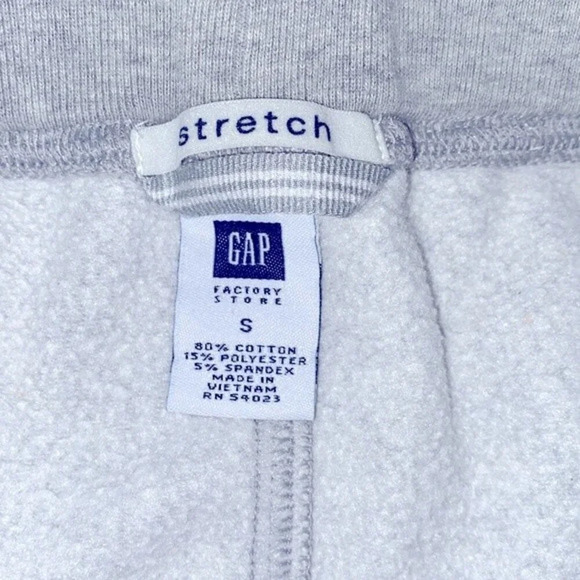 Gap stretch grey Terry cloth lounge shorts size small - Picture 3 of 3